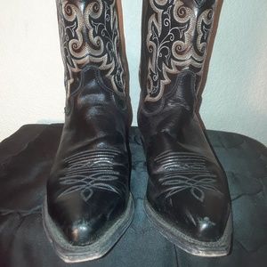 JUSTIN BOOTS 1879 HANDCTAFTED IN THE U.S.A.